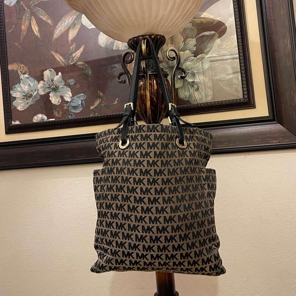 MICHAEL Michael Kors Black and Tan Logo Tote